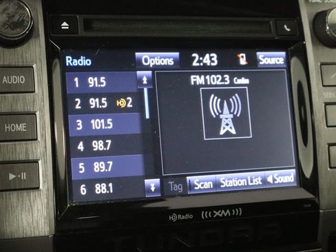 Used 2018 Toyota Tundra SR5 w/ SR5 Upgrade Package image 30