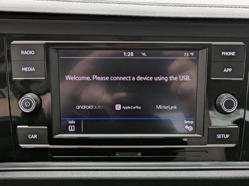 Used 2019 Volkswagen Jetta SE FWD image 12