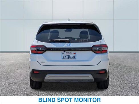 Certified 2025 Honda Pilot EX-L image 8