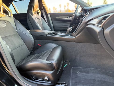 Used 2017 Cadillac CTS V w/ Luxury Package image 40