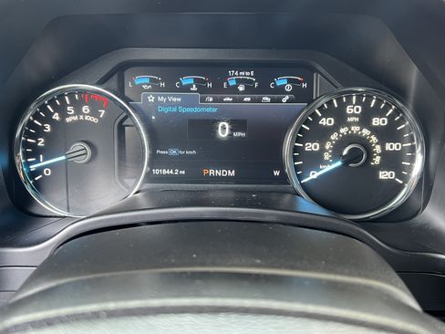 Used 2020 Ford F150 Lariat w/ Equipment Group 502A Luxury AWD/4WD image 24