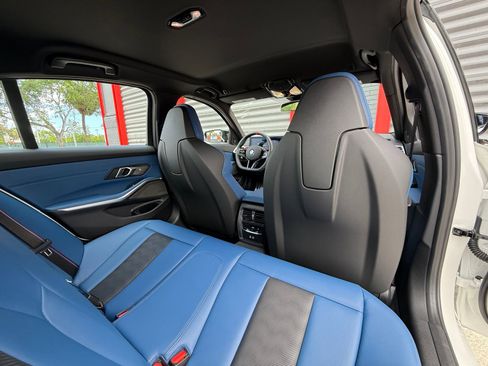 Used 2025 BMW M3 Competition w/ M Carbon Exterior Package image 33