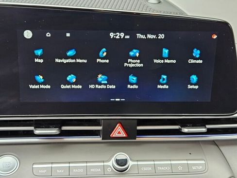 Used 2024 Hyundai Elantra SEL image 22