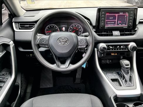 Certified 2020 Toyota RAV4 LE image 5