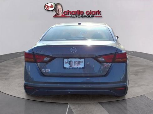 Certified 2025 Nissan Altima 2.5 S image 4