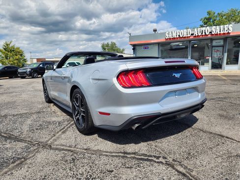 Used 2019 Ford Mustang Premium RWD image 8