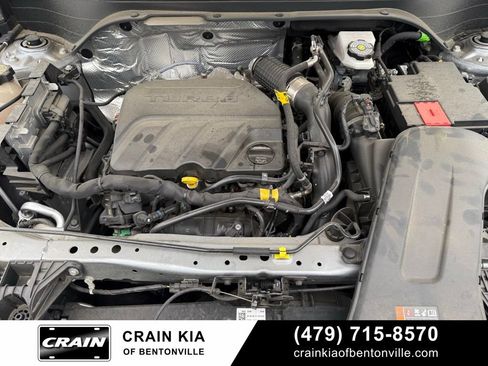 Used 2025 Chevrolet Trax RS w/ Sunroof Package FWD image 33
