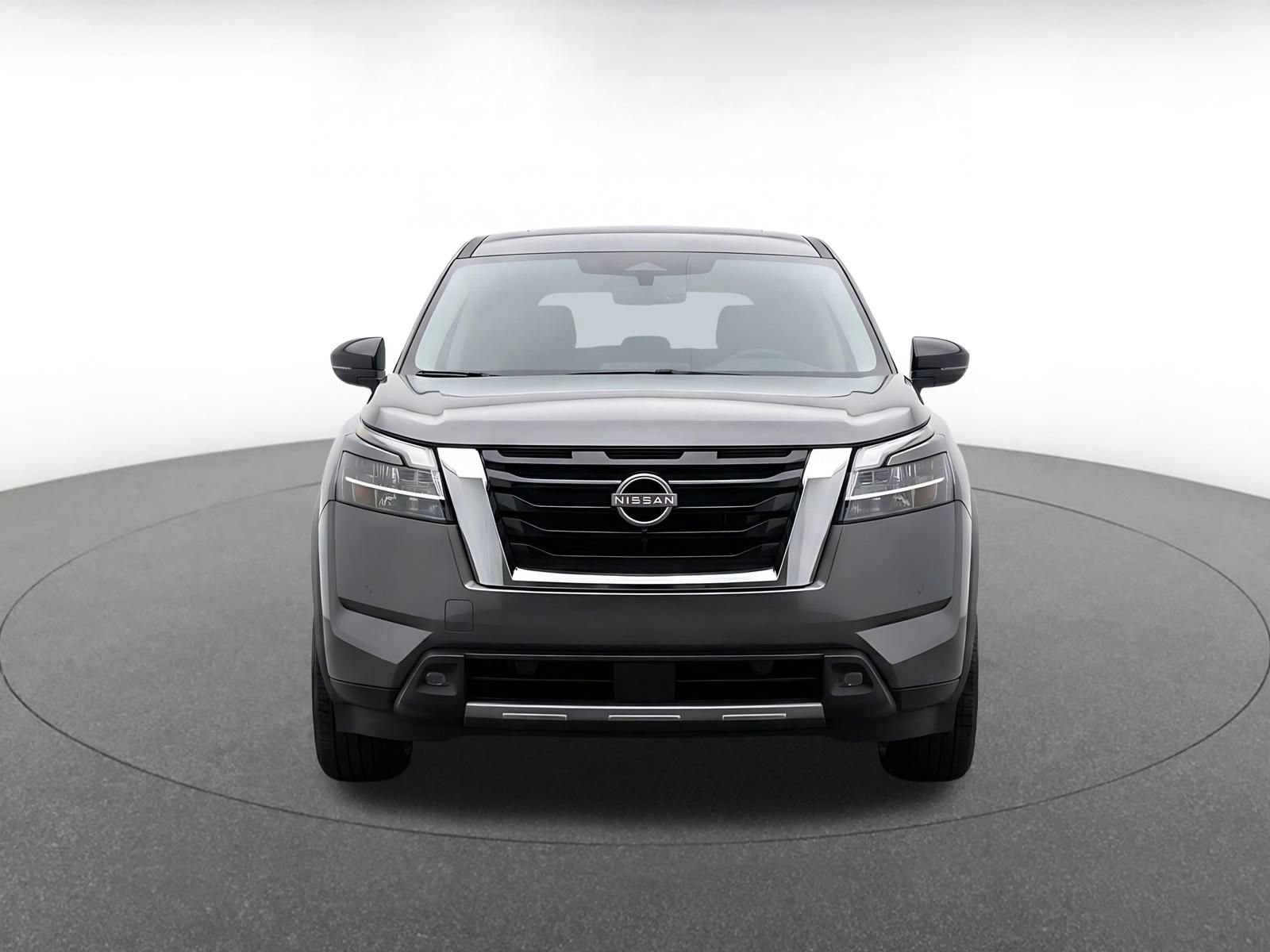 Used 2025 Nissan Pathfinder SV AWD/4WD image 2