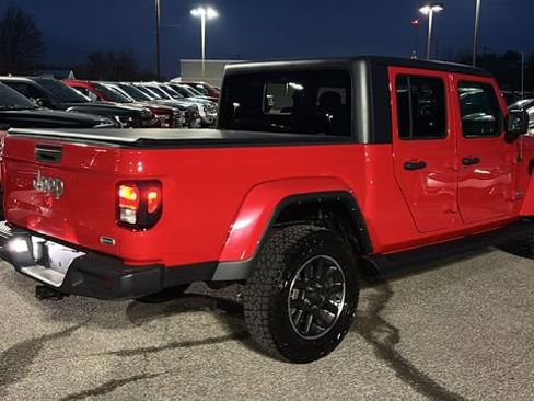 Used 2021 Jeep Gladiator Overland w/ Popular Equipment Package image 28