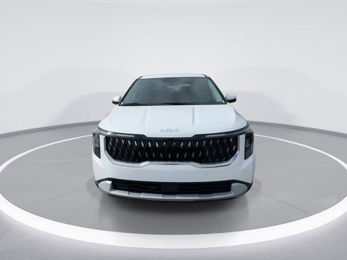 New 2026 Kia Carnival LX FWD image 3