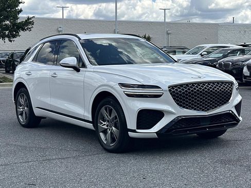 Used 2025 Genesis GV70 3.5T Sport AWD/4WD image 6