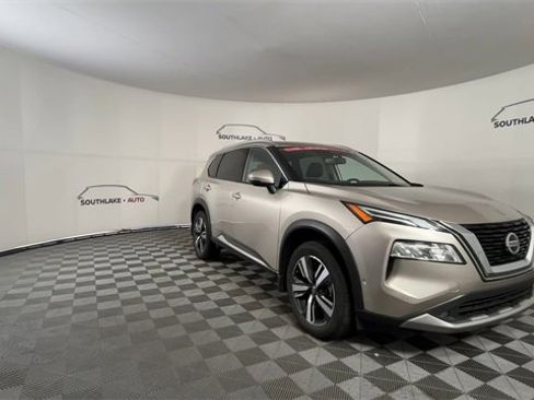 Certified 2021 Nissan Rogue Platinum image 2