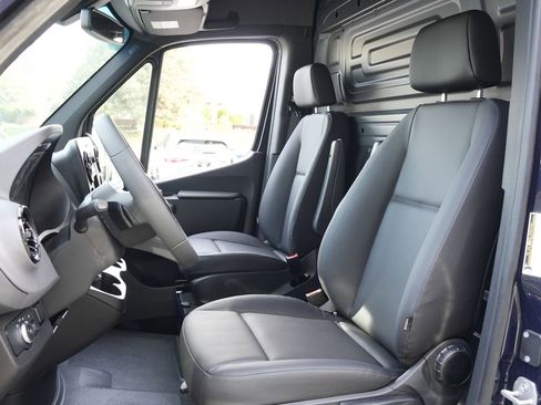 New 2026 Mercedes-Benz Sprinter 2500 image 10