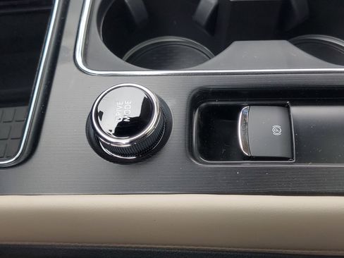 New 2026 Lincoln Corsair Premiere image 24