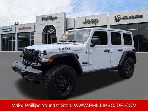 Used 2024 Jeep Wrangler Unlimited Sport AWD/4WD image 7