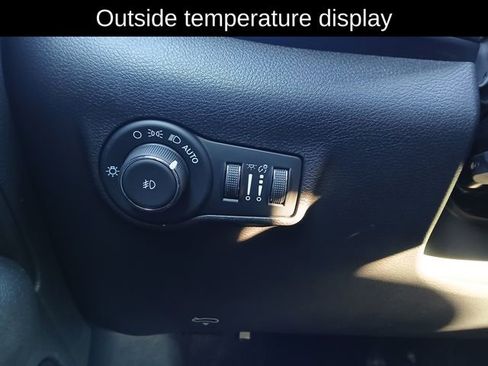 New 2026 Jeep Compass Limited image 25