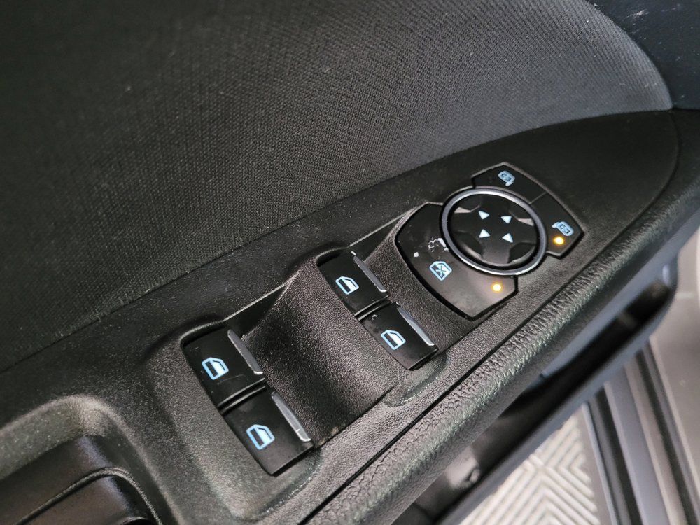 Used 2020 Ford Fusion SE FWD image 27