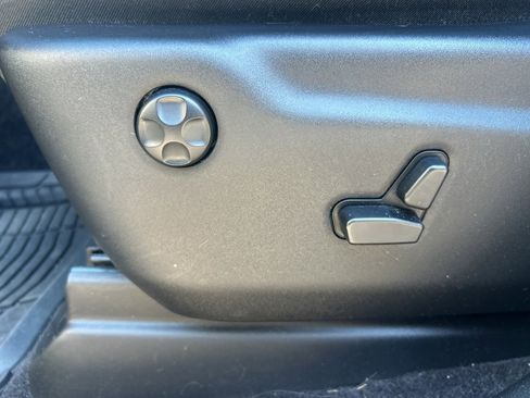 Used 2018 Jeep Grand Cherokee Altitude image 22