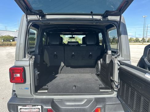 Certified 2022 Jeep Wrangler Unlimited Sahara AWD/4WD image 29