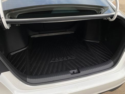 Used 2025 Honda Accord SE image 31