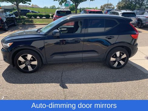 Used 2022 Volvo XC40 T5 Momentum w/ Premium Package AWD/4WD image 6