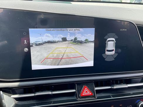 Used 2024 Kia Niro EX FWD image 25