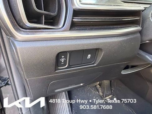 Used 2024 Kia Sorento S w/ Panoramic Sunroof Package FWD image 16