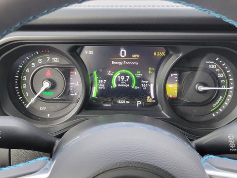 Used 2024 Jeep Wrangler High Altitude AWD/4WD image 9