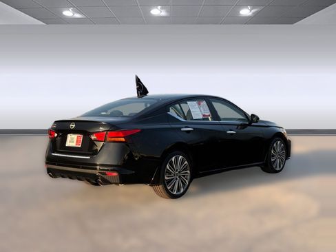 Certified 2023 Nissan Altima 2.5 SL image 8