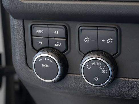 Used 2023 Chevrolet Tahoe LT AWD/4WD image 29
