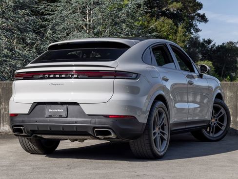 Certified 2026 Porsche Cayenne Coupe AWD/4WD image 11