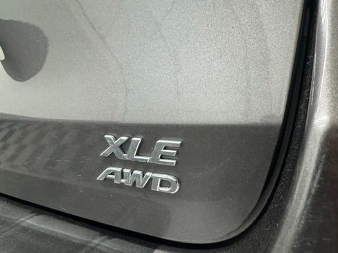 Used 2018 Toyota Sienna XLE AWD/4WD image 43