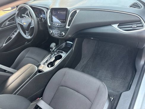 Used 2022 Chevrolet Malibu LT FWD image 29