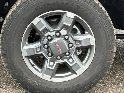 Used 2026 GMC Sierra 2500 SLT w/ SLT Premium Package image 43