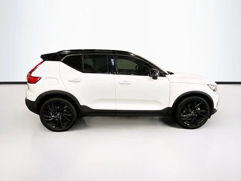 Used 2021 Volvo XC40 T5 R-Design w/ Climate Package image 5