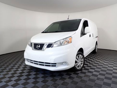 Used 2019 Nissan NV200 SV FWD image 2
