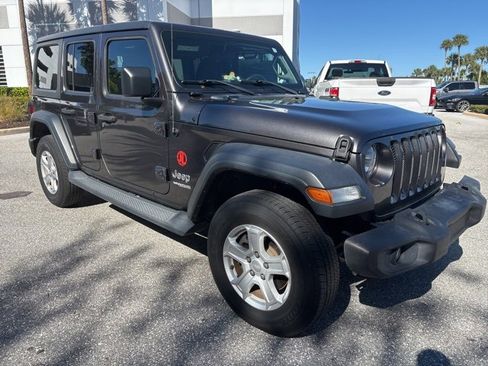Used 2018 Jeep Wrangler Unlimited Sport S image 1
