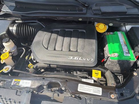 Used 2014 Dodge Grand Caravan SE FWD image 18
