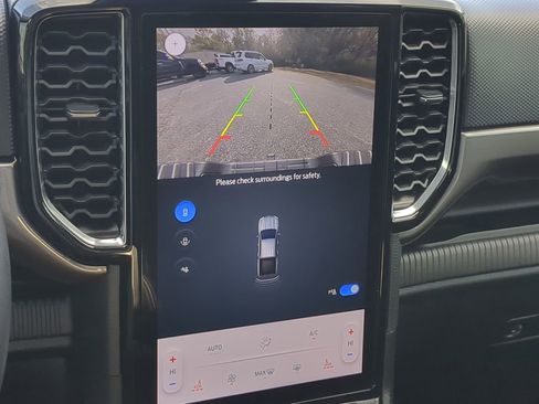 Certified 2024 Ford Ranger XLT w/ Equipment Group 301A High image 18