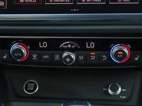 New 2025 Audi Q3 2.0T Premium w/ Convenience Package image 19