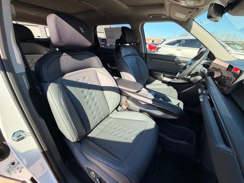 New 2026 Kia EV9 Wind image 26