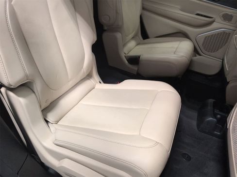 Used 2021 Jeep Grand Cherokee L Limited image 22