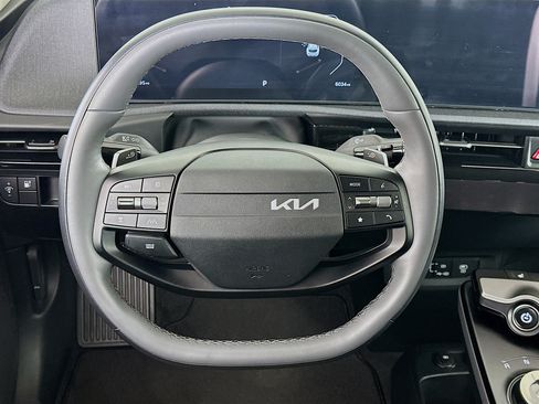 Used 2025 Kia EV6 Light w/ Light LR Technology Package RWD image 18