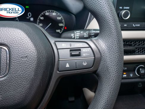 Certified 2024 Honda HR-V LX image 28