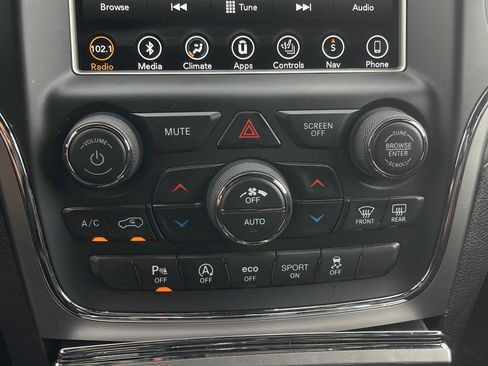 Used 2018 Jeep Grand Cherokee Altitude AWD/4WD image 18