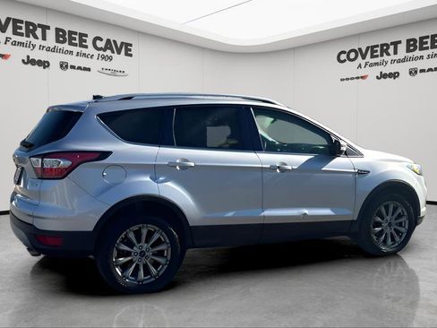 Used 2017 Ford Escape Titanium image 10