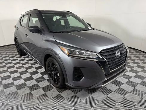 Used 2023 Nissan Kicks SR image 10