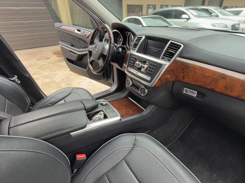 Used 2014 Mercedes-Benz GL 550 4MATIC image 61