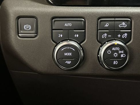 Used 2022 GMC Sierra 1500 SLT w/ SLT Premium Plus Package AWD/4WD image 66