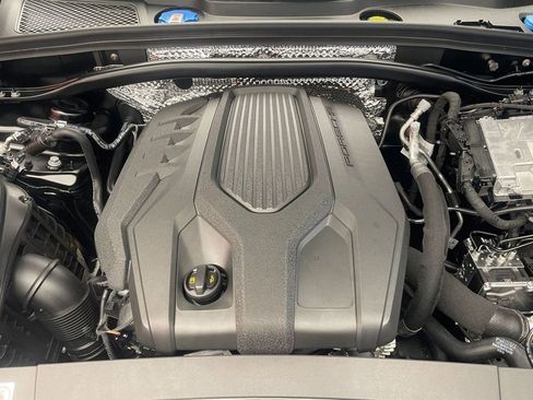 New 2026 Porsche Macan AWD/4WD image 21